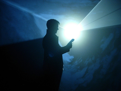 Anthony McCall, You and I, Horizontal, 2005, collection du frac île-de-france © Anthony McCall